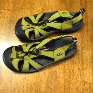 Keen lime green waterproof sandals size 9.5